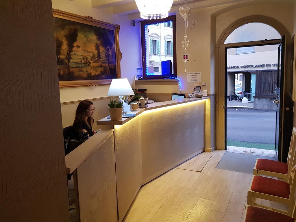 ホテルMi Casa Es Tambien Tu Casa Vips ヴェローナ エクステリア 写真