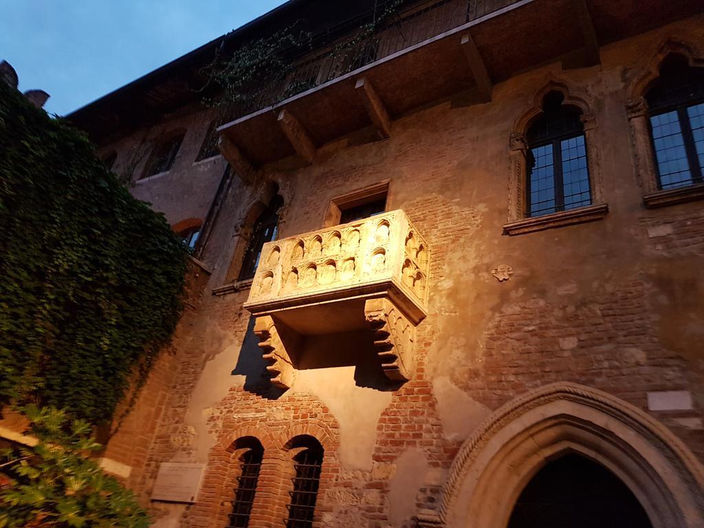 ホテルMi Casa Es Tambien Tu Casa Vips ヴェローナ エクステリア 写真
