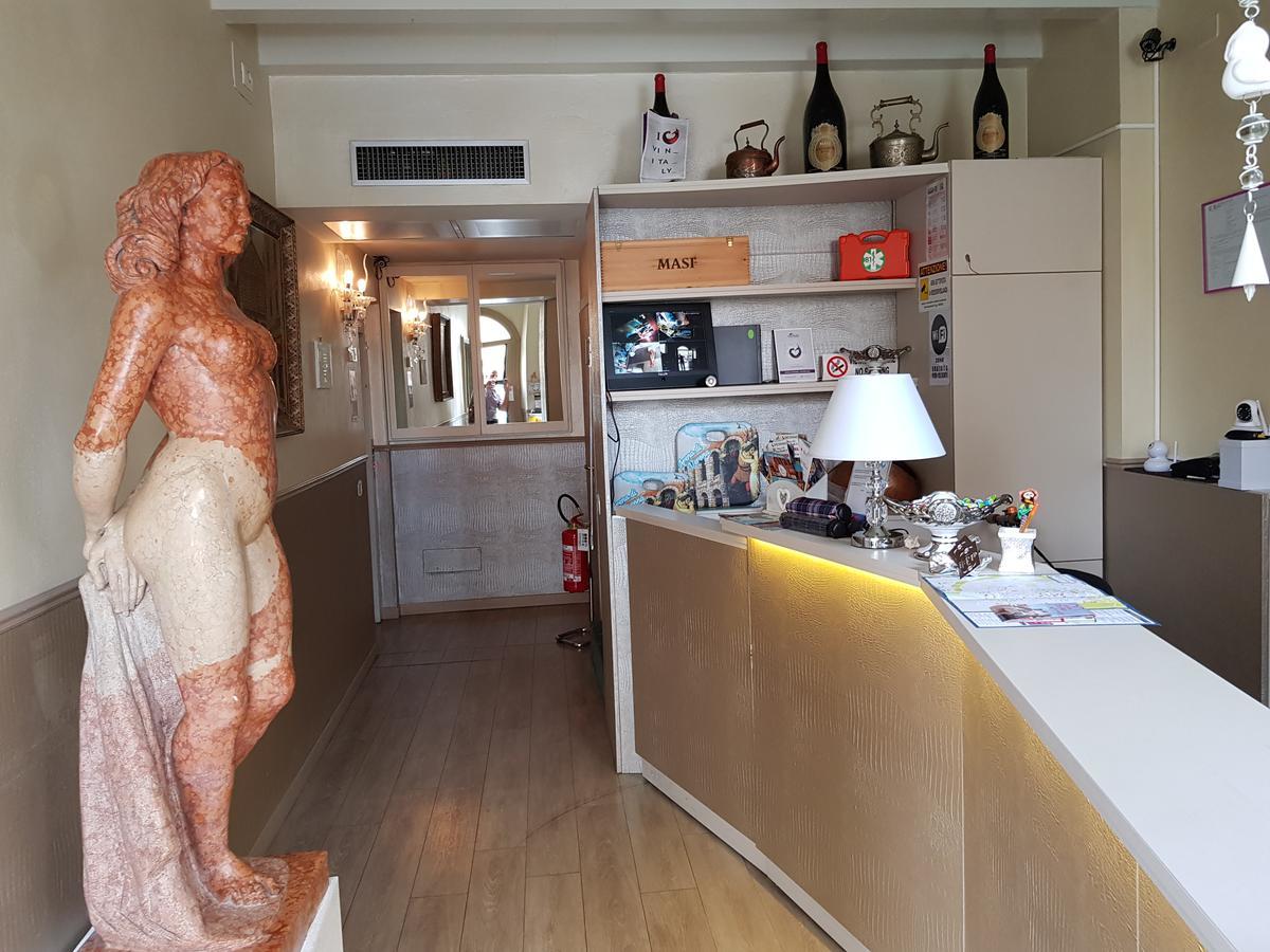 ホテルMi Casa Es Tambien Tu Casa Vips ヴェローナ エクステリア 写真
