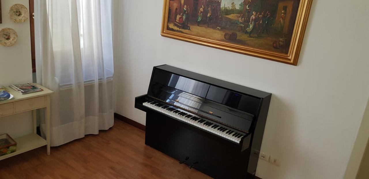 ホテルMi Casa Es Tambien Tu Casa Vips ヴェローナ エクステリア 写真
